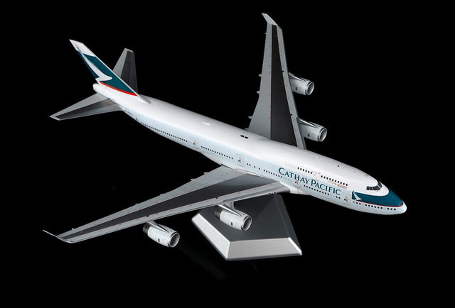 SQ Wings Cathay Pacific Boeing B747-400 B-HUJ 1/200 Aircraft Scale Model