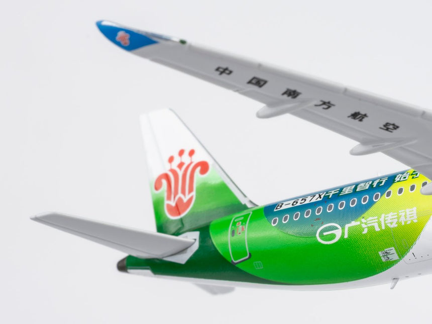 NG Models China Southern Airlines (GAC Trumpchi) COMAC C919 B-657X 1/400 Aircraft Scale Model