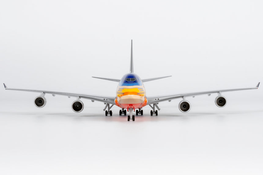 NG Models Singapore Airlines "Tropical" livery Boeing 747-400 9V-SPK 1/400 Aircraft Scale Model