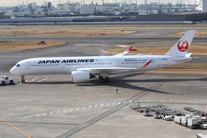 Phoenix JAL Airbus A350-900 JA05XJ 1/400 Aircraft Scale Model