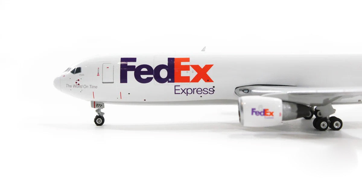 Phoenix FedEx Boeing 767-3S2F (ER) '100th Boeing 767 FedEx' N277FE 1/400 Aircraft Scale Model