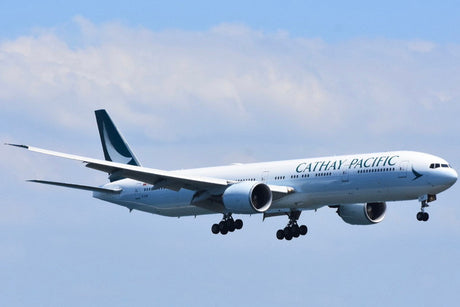 Phoenix Cathay Pacific Boeing B777-300 ER B-KQF 1/400 Scale