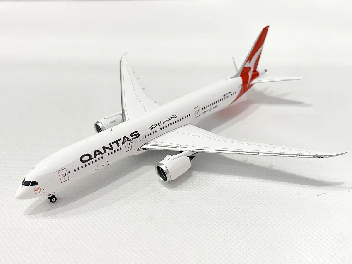 Phoenix Qantas Regular Boeing B787-9 VH-ZNN 1/400 Scale