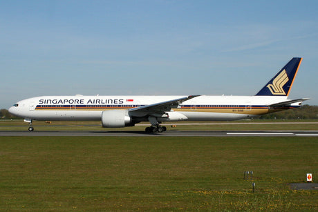 Phoenix Singapore Airlines Boeing B777-300ER 9V-SNB 1/400 Scale