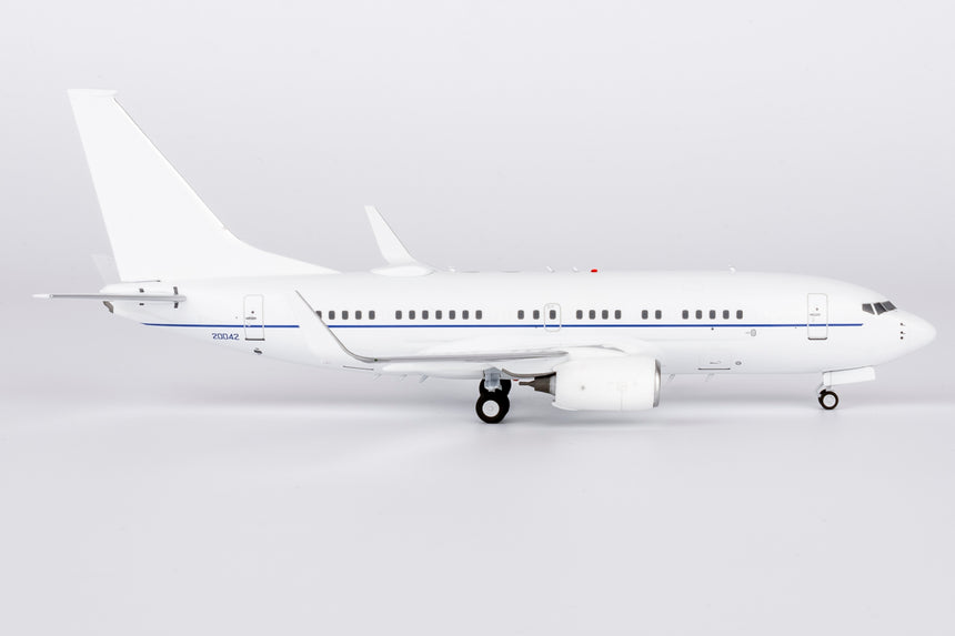 NG Models USA - Air Force (White Fuselage) C-40B (Boeing 737-700 BBJ) 02-0042 1/200 Scale