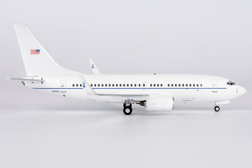 NG Models USA - Air Force (White Fuselage) C-40C (Boeing 737-700 BBJ) 02-0202 1/200 Scale