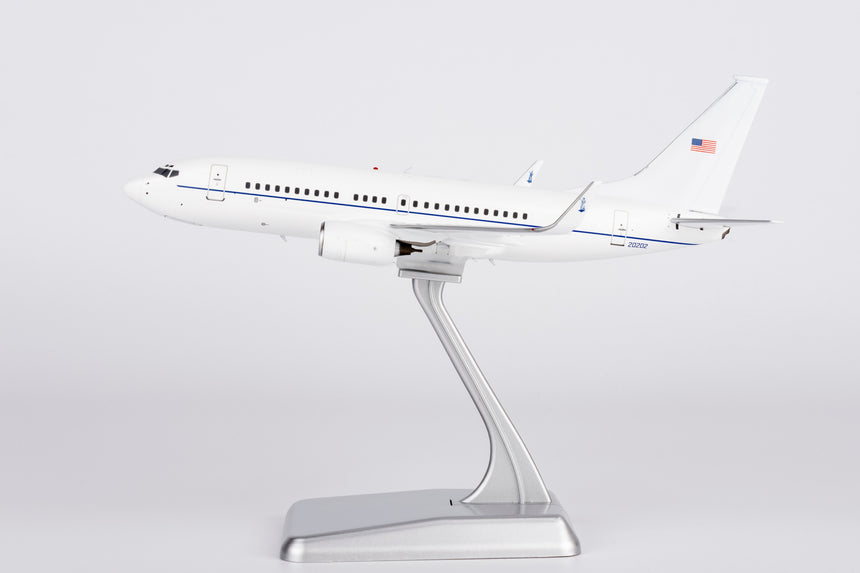 NG Models USA - Air Force (White Fuselage) C-40C (Boeing 737-700 BBJ) 02-0202 1/200 Scale