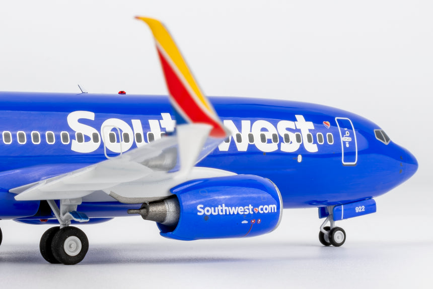 NG Models Southwest Airlines ("Heart" livery with scimitar winglets) Boeing 737-700/w N922WN 1/200 Scale