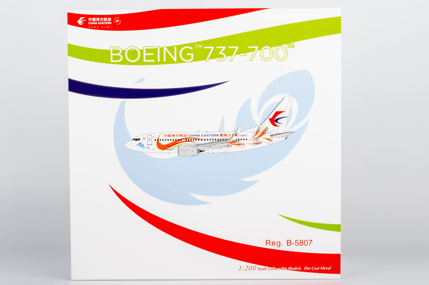 NG Models China Eastern Airlines Yunnan Peacock (orange) Boeing 737-700/w B-5807 1/200 Scale