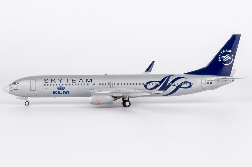 NG Models KLM Royal Dutch Airlines (Skyteam c/s) Boeing 737-900ER/w PH-BXO 1/200 Scale