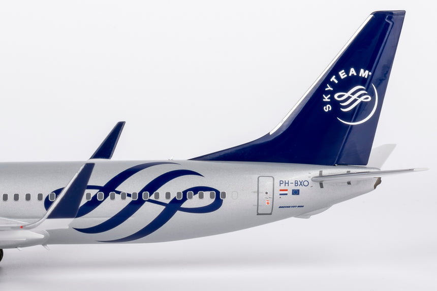 NG Models KLM Royal Dutch Airlines (Skyteam c/s) Boeing 737-900ER/w PH-BXO 1/200 Scale