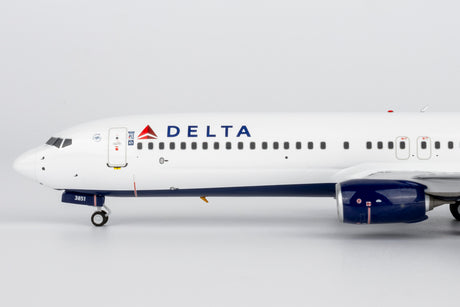NG Models Delta Air Lines (with scimitar winglets) Boeing 737-900ER/w N851DN 1/200 Scale