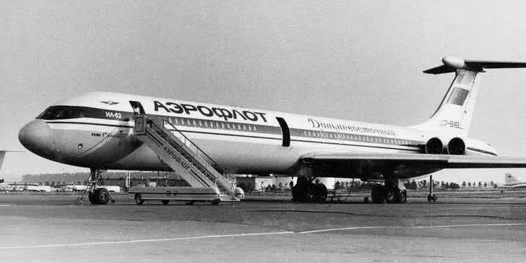 Phoenix Aeroflot (Far East Title) Ilyushin IL-62 CCCP-86459 1/400 Scale