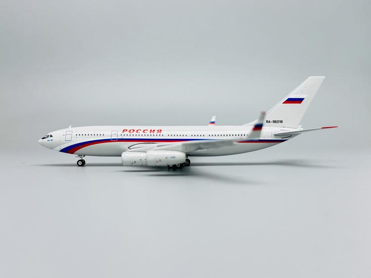 Phoenix Rossiya SLO Ilyushin IL-96-300 RA-96018 1/400 Aircraft Scale Model