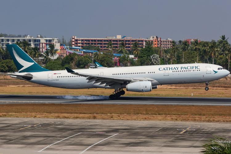 Phoenix Cathay Pacific Airbus A330-300 B-HLW 1/400 Scale
