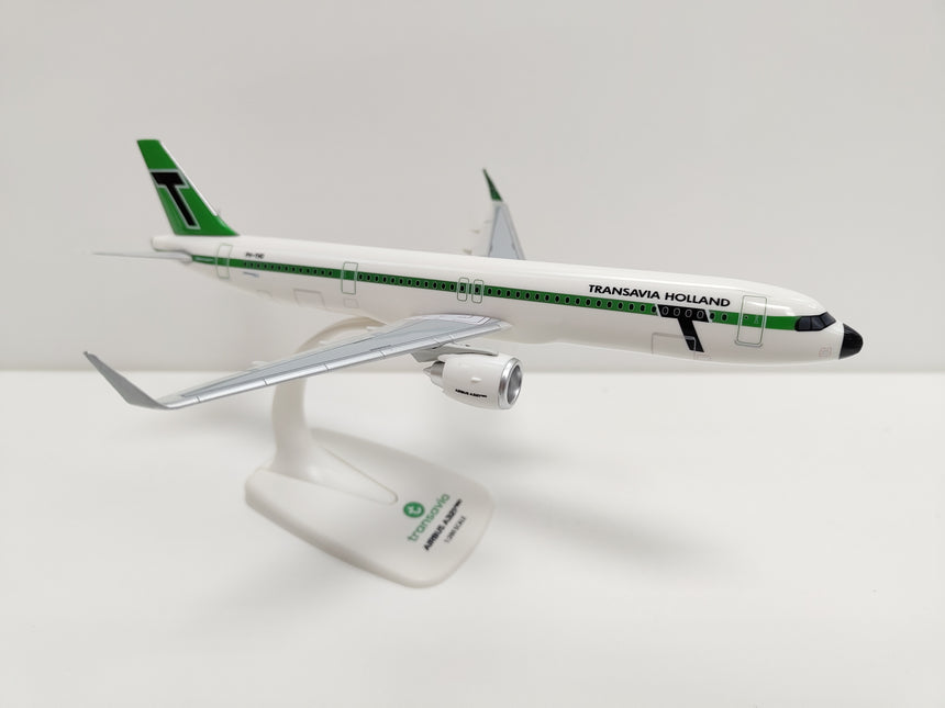 PPC Models Transavia Retro Airbus A321 Neo PH-YHD 1/200 Aircraft Scale Model