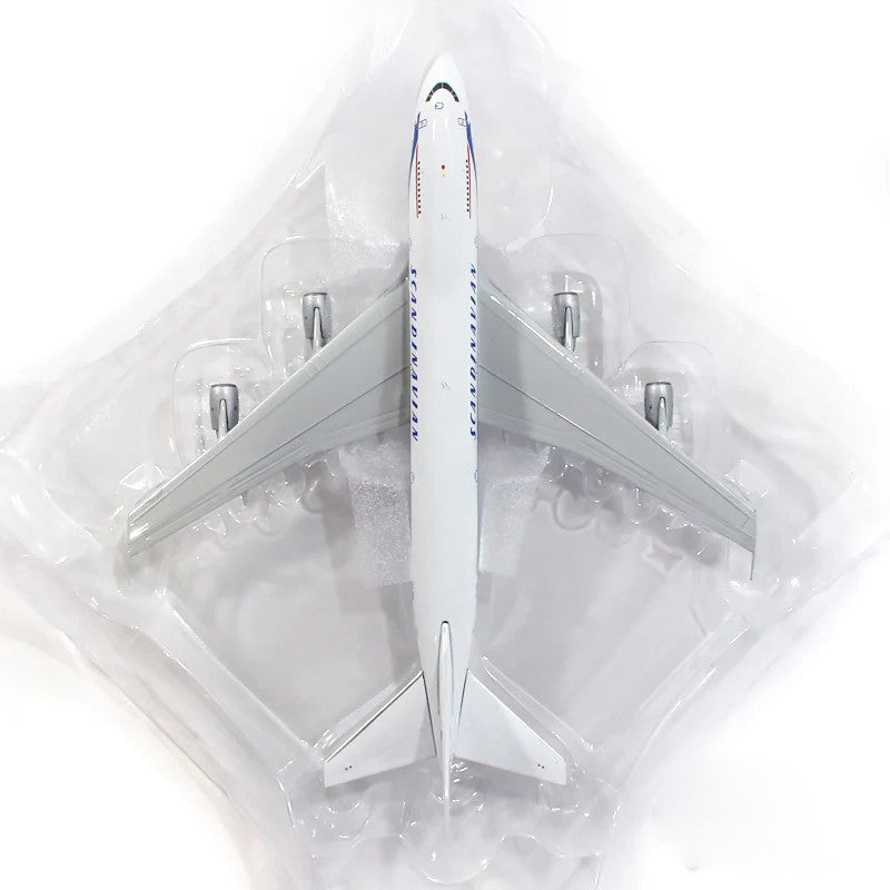 Phoenix SAS Boeing 747-200 LN-RNA 1/400 Scale