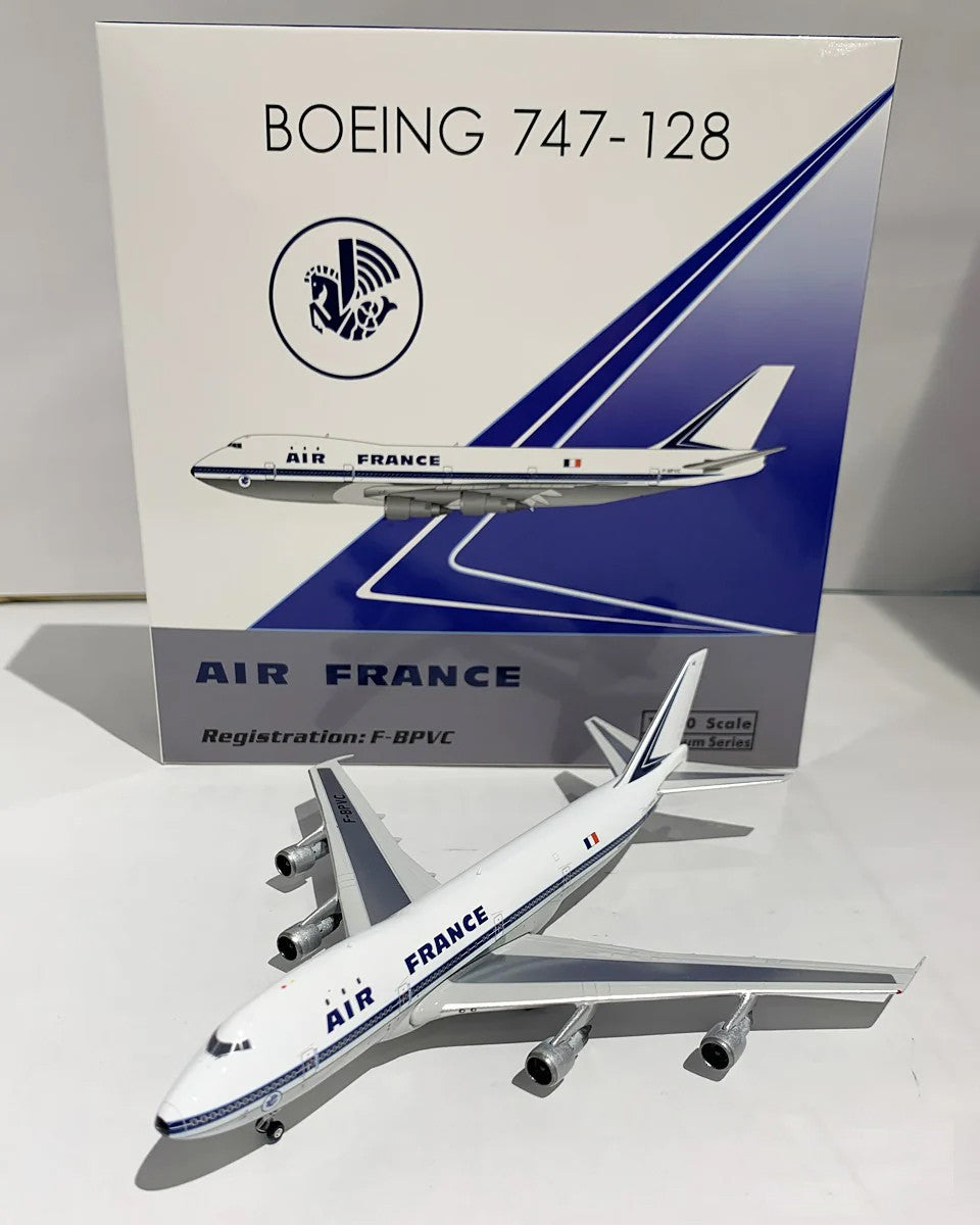 Phoenix Air France (Polish) Boeing B747-100 F-BPVC 1/400 Scale