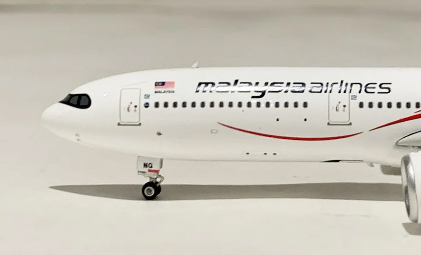 Phoenix Malaysia Airlines Airbus A330-900Neo 9M-MNG 1/400 Scale