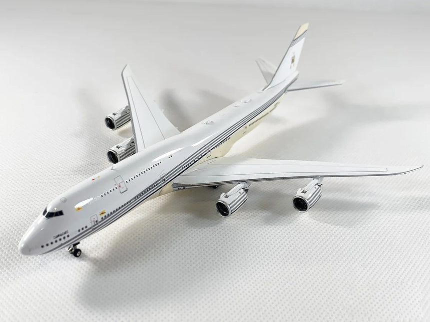 Phoenix Brunei Sultan’s Boeing B747-8 V8-BKH 1/400 Scale