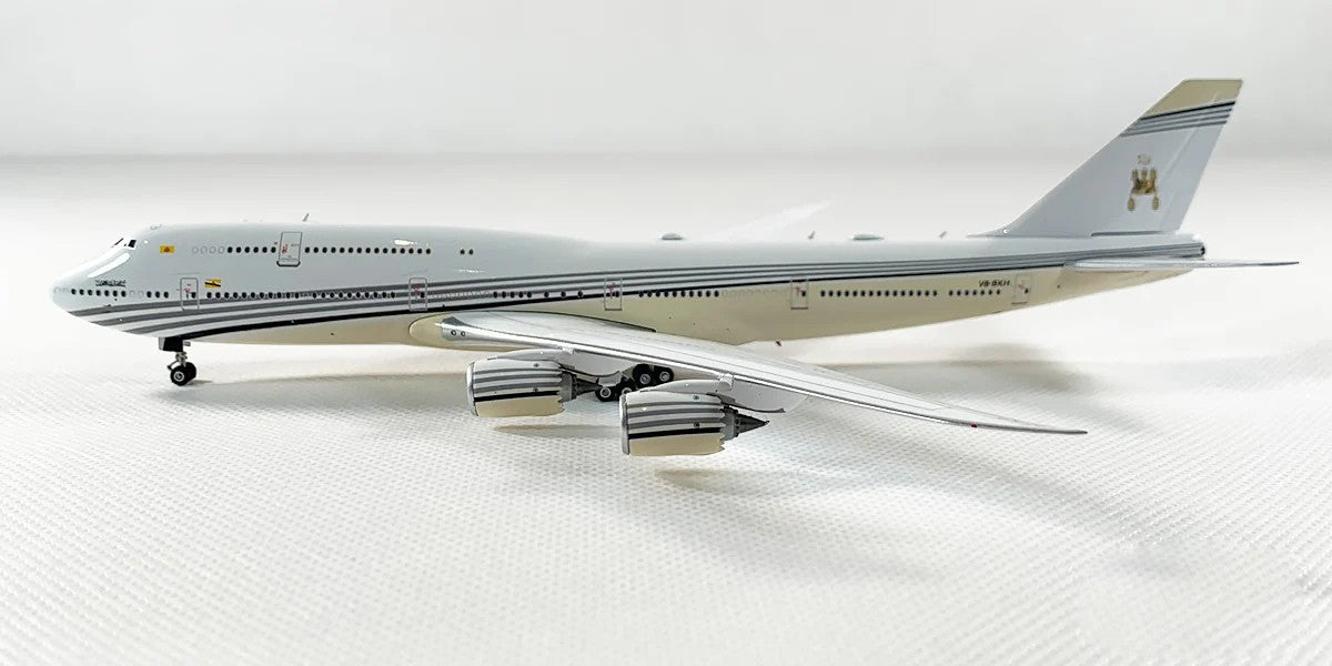 Phoenix Brunei Sultan’s Boeing B747-8 V8-BKH 1/400 Aircraft Scale Model