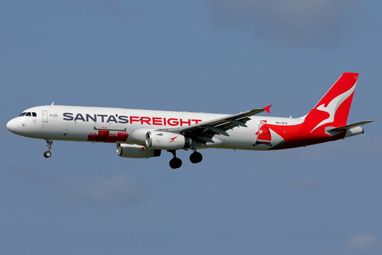 Phoenix Qantas Freight Santa’s Freight Airbus A321 VH-XF4 1/400 Scale
