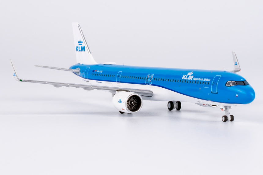 NG Models KLM Royal Dutch Airlines "Braamvlinder / Peach Blossom" Airbus A321neo PH-AXB 1/400 Scale