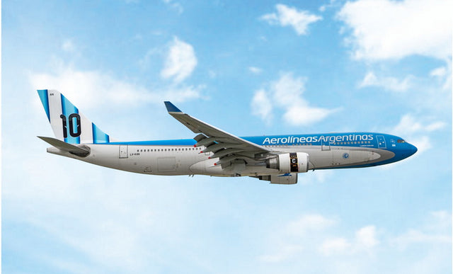 Phoenix Aerolineas Argentinas Airbus A330-200 LV-KAN 1/400 Aircraft Scale Model