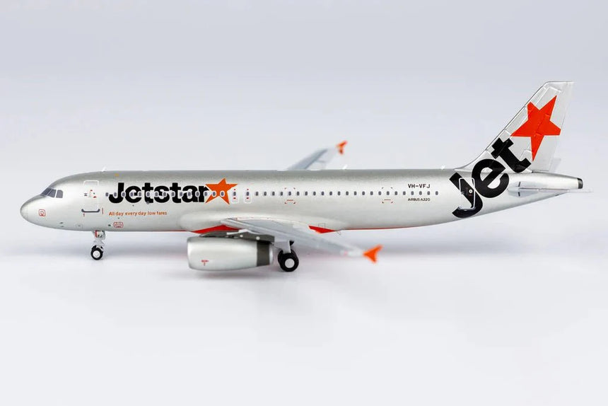 Phoenix JetStar Airbus A320 VH-VFX 1/400 Aircraft Scale Model