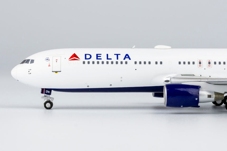 NG Models Delta Air Lines Boeing 767-300ER/w N174DN with PW4000 engines 1/400 17001
