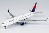 NG Models Delta Air Lines Boeing 767-300ER/w N174DN with PW4000 engines 1/400 17001