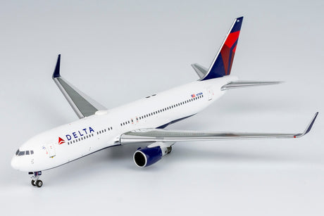 NG Models Delta Air Lines Boeing 767-300ER/w N174DN with PW4000 engines 1/400 17001