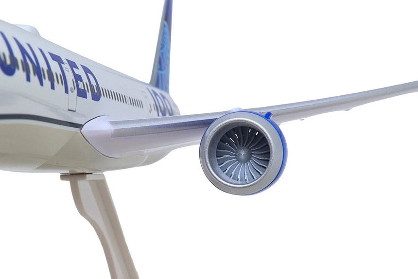 SkyMarks United Airlines Boeing 787-9 100 Years Livery 1/200 Aircraft Scale Model