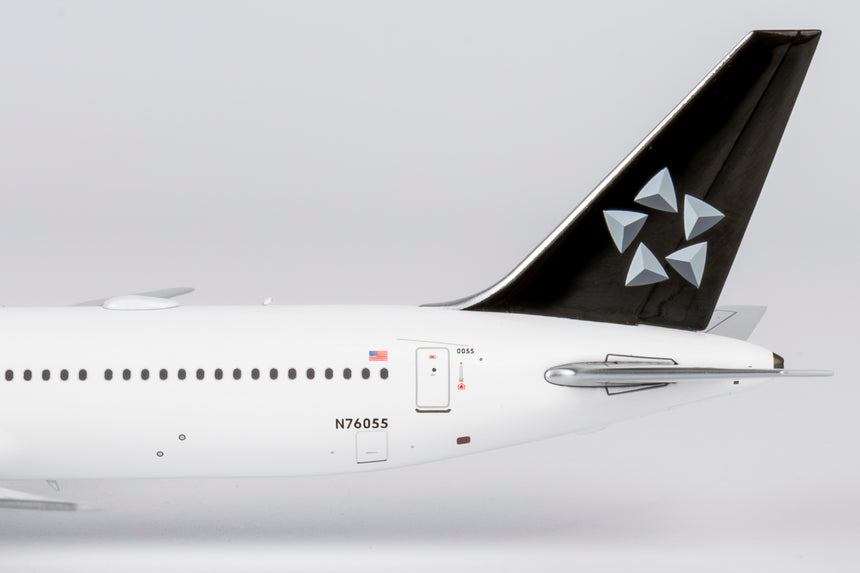 NG Models United Airlines (Star Alliance livery) Boeing 767-400ER N76055 1/400 Aircraft Scale Model