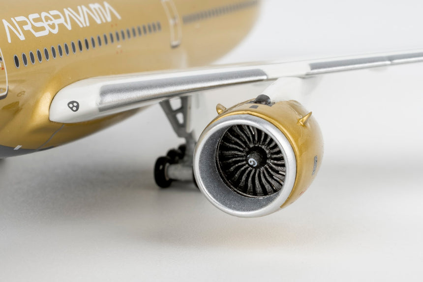 NG Models Starlux Airlines Airbus A350-1000 B-58554 (Airsorayama Golden) 1/400 Aircraft Scale Model