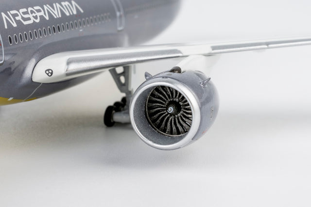 NG Models Starlux Airlines Airbus A350-1000 B-58553 (Airsorayama Silver) 1/400 Aircraft Scale Model