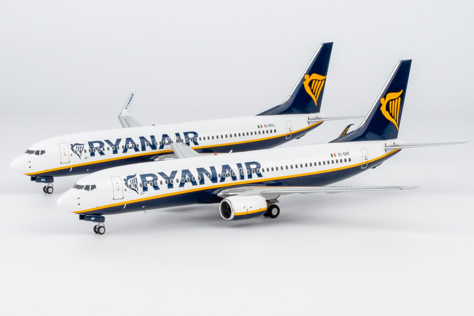 NG Models Ryanair Boeing 737-800 EI-DYL (current colours with