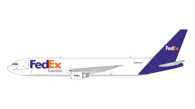 GeminiJets Fedex Express Boeing 767-300ERF(W) N104FE 1/400 Aircraft Scale Model