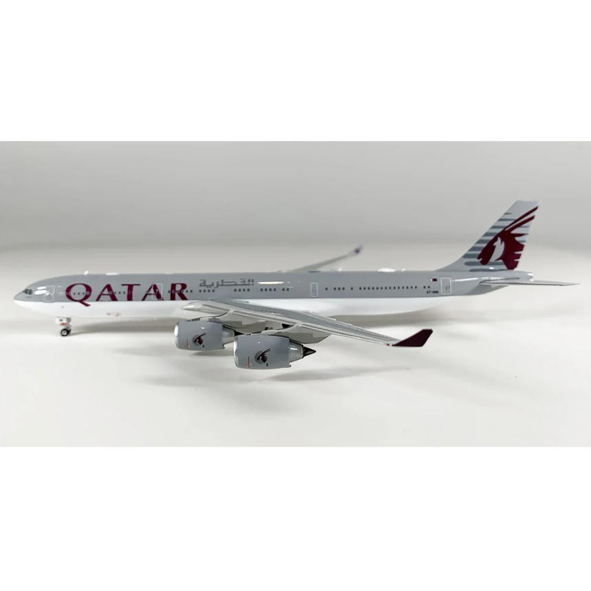 Phoenix Qatar Amini Flight Airbus A340-500 A7-HHH 1/400 Aircraft Scale Model