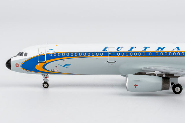 NG Models Lufthansa Airbus A321-200 D-AISZ (Super Star heritage livery) (ULTIMATE) 1/400 Aircraft Scale Model