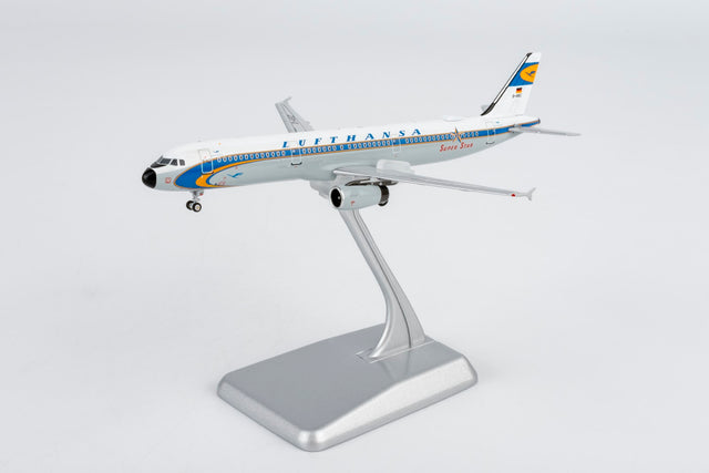 NG Models Lufthansa Airbus A321-200 D-AISZ (Super Star heritage livery) (ULTIMATE) 1/400 Aircraft Scale Model