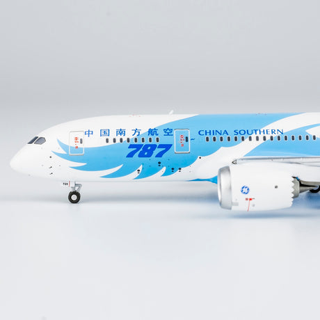 NG Models China Southern Airlines "equipped with Rolls-Royce engines" Boeing 787-8 Dreamliner B-2725 1/400 Scale