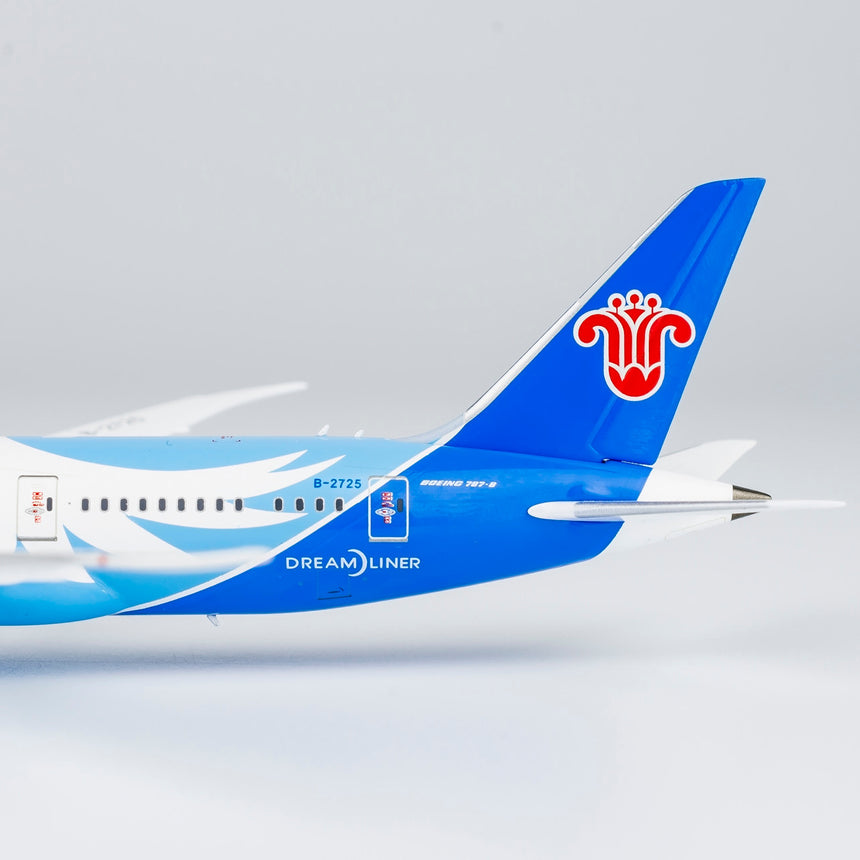 NG Models China Southern Airlines "equipped with Rolls-Royce engines" Boeing 787-8 Dreamliner B-2725 1/400 Scale