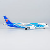 NG Models China Southern Airlines "equipped with Rolls-Royce engines" Boeing 787-8 Dreamliner B-2725 1/400 Scale