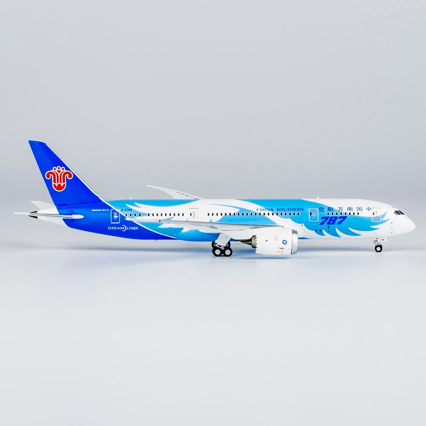 NG Models China Southern Airlines "equipped with Pratt & Whitney engines" Boeing 787-8 Dreamliner B-2788 1/400 Scale