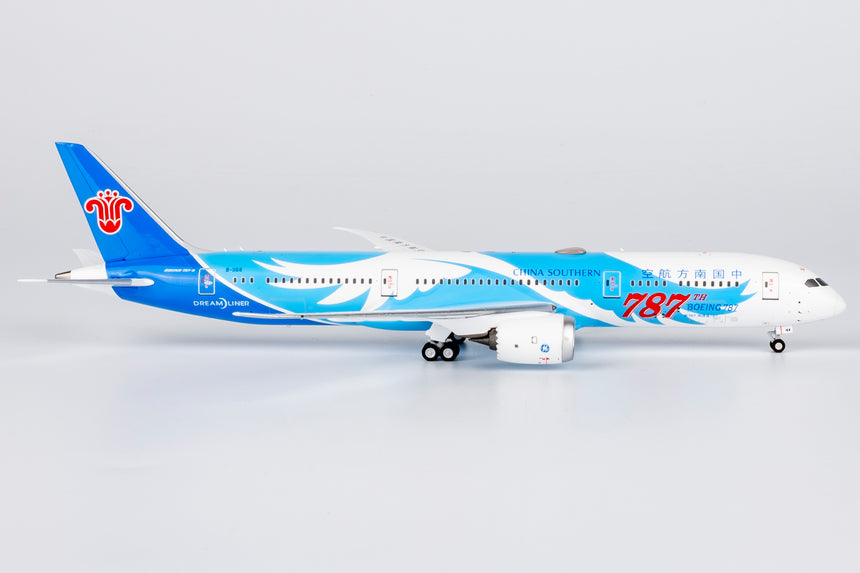 NG Models China Southern Airlines the 787th 787 ever delivered Boeing 787-9 Dreamliner B-1168 1/400 Scale