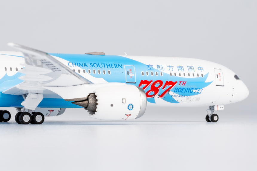 NG Models China Southern Airlines the 787th 787 ever delivered Boeing 787-9 Dreamliner B-1168 1/400 Scale