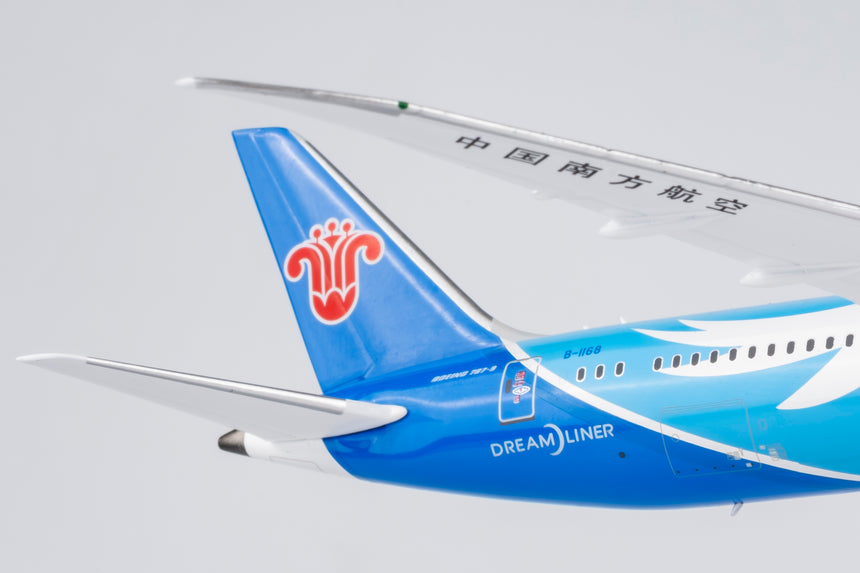NG Models China Southern Airlines the 787th 787 ever delivered Boeing 787-9 Dreamliner B-1168 1/400 Scale