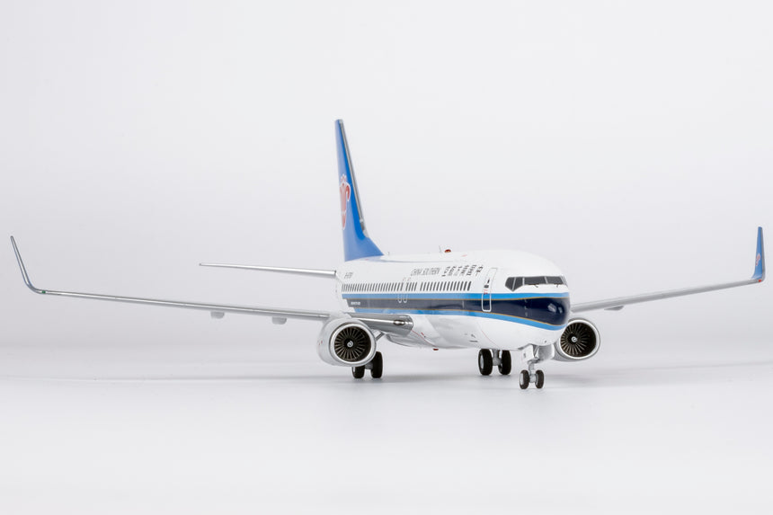 NG Models China Southern Airlines Boeing 737-800/w B-5761 1/200 Scale
