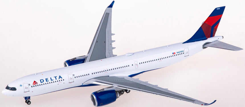 Phoenix Delta Airbus A330-900 N421DX 1/400 Scale